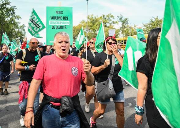 September 23, 2023, Montreal, PQ, Canada: People take part in a public sector union demonstration in Montreal, Saturday, September 23, 2023. Unions representing Quebec public sector workers say they expect thousands of people to attend a demonstration in downtown Montreal today. Montreal Canada  - ZUMAc35_ 20230923_zaf_c35_015 Copyright: xGrahamxHughesx