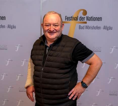23.09.2023, Internationales Klassikfestival: Festival der Nationen 2023, im Kurhaus Bad Wörishofen im Unterallgäu, Konzert im Kursaal mit Pianist Igor Levit (GER) und vbw-Festival-Orchester. Ehrengäste: Peter Messner (Hoteldirektor Sonnenhof Steigenberger) 23.09.2023, Klassikfestival Bad Wörishofen 23.09.2023, Klassikfestival Bad Wörishofen