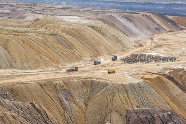  Braunkohle Tagebau Garzweiler, LKW, Rheinisches Braunkohlerevier, Deutschland, Europa *** Lignite Opencast mining Garzweiler, TRUCK, Rheinisches Lignite mining area, Germany, Europe Copyright: imageBROKER/Fotowerkstatt-ks ibxknr09658778.jpg