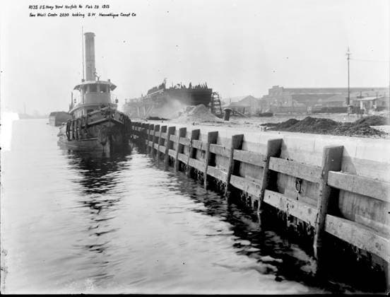 RECORD DATE NOT STATED Historic photographs of the Norfolk Naval shipyard located in the Fifth Naval District. Operating under the Department of Defense and the Department of the Navy. Copyright: xpiemagsx piemagsnornavshpy24062023-841 !ACHTUNG AUFNAHMEDATUM GESCHÄTZT!