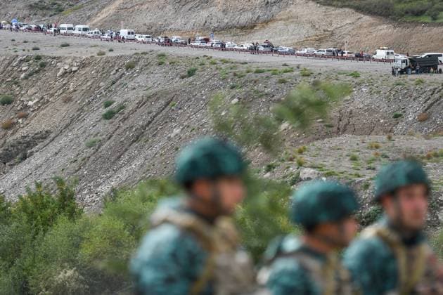 Azerbaijan Armenia Tensions Checkpoint 8524842 26.09.2023 Cars queue at the Lachin checkpoint at the entrance to the Lachin Corridor, the only road leading from the breakaway region of Nagorno-Karabakh to Armenia, in Azerbaijan. 13,350 evacuees entered Armenia from Nagorno-Karabakh after Azerbaijan launched counterterrorism activities in the breakaway region last week, the Armenian government said on September 26. Murad Orujov Sputnik Azerbaijan  Copyright: xMuradxOrujovx