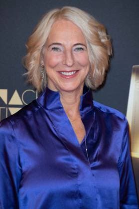 Katrin EIGENDORF, Journalistin, Roter Teppich, Red Carpet Show, Ankunft, arrival, Verleihung des Deutschen Fernsehpreises, Die Nacht der Kreativen - Der Deutsche Fernsehpreis 2023, Deutscher Fernsehpreis 2023 in Koeln, am 27.09.2022.