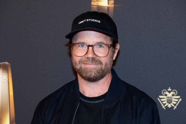 Sven BOHSE, Regisseur, Roter Teppich, Red Carpet Show, Ankunft, arrival, Verleihung des Deutschen Fernsehpreises, Die Nacht der Kreativen - Der Deutsche Fernsehpreis 2023, Deutscher Fernsehpreis 2023 in Koeln, am 27.09.2022.