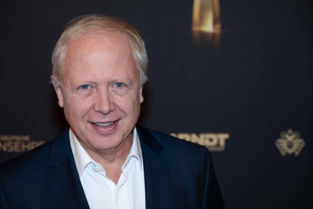 Tom BUHROW, Intendant Westdeutscher Rundfunk WDR, Roter Teppich, Red Carpet Show, Ankunft, arrival, Verleihung des Deutschen Fernsehpreises, Die Nacht der Kreativen - Der Deutsche Fernsehpreis 2023, Deutscher Fernsehpreis 2023 in Koeln, am 27.09.2022.