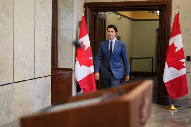 September 27, 2023, Ottawa, ON, Canada: Prime Minister Justin Trudeau arrives to apologize for the events surrounding Ukraine President Volodomyr Zelenskyy s visit at a media availability in Ottawa on Wednesday, Sept. 27, 2023. Ottawa Canada  - ZUMAc35_ 20230927_zaf_c35_040 Copyright: xSeanxKilpatrickx