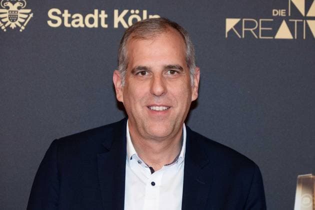 Stephan SCHMITTER, Mitglied der Geschaeftsfuehrung und Chief Content Officer von RTL Deutschland, Roter Teppich, Red Carpet Show, Ankunft, arrival, Verleihung des Deutschen Fernsehpreises, Die Nacht der Kreativen - Der Deutsche Fernsehpreis 2023, Deutscher Fernsehpreis 2023 in Koeln, am 27.09.2022.