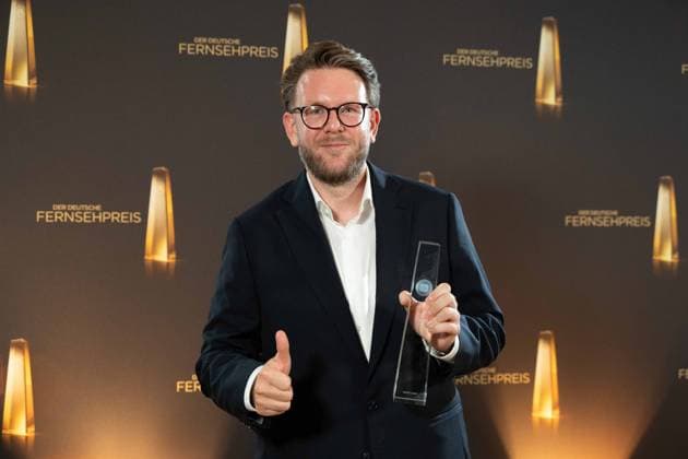 Preistraeger Jakob LUNDT, Autor, Bestes Buch Unterhaltung Verleihung des Deutschen Fernsehpreises, Die Nacht der Kreativen - Der Deutsche Fernsehpreis 2023, Deutscher Fernsehpreis 2023 in Koeln, am 27.09.2022.