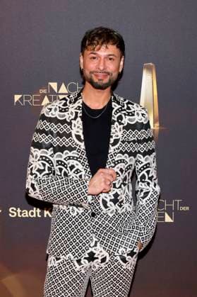 Kostümbildner Angel Garcia (Preisträger Beste Ausstattung Unterhaltung) bei der Nacht der Kreativen im Rahmen der Verleihung des Deutschen Fernsehpreises 2023 in der Kölner Flora. Köln, 27.09.2023 NRW Deutschland Copyright: xChristophxHardtx
