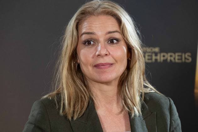 Preistraegerin Nina VUKOVIC, Regisseurin Beste Regie Fiktion, Roter Teppich, Red Carpet Show, Ankunft, arrival, Verleihung des Deutschen Fernsehpreises, Die Nacht der Kreativen - Der Deutsche Fernsehpreis 2023, Deutscher Fernsehpreis 2023 in Koeln, am 27.09.2022.