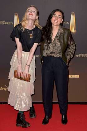 Sarah-Christin Peter und Sofia Angelina Machado bei der Verleihung des Deutschen Fernsehpreises 2023 - Die Nacht der Kreativen in der Flora Köln. Köln, 27.09.2023