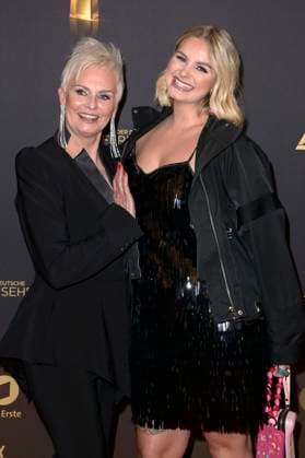 Katia Convents mit Tochter Catharina bei der Verleihung des Deutschen Fernsehpreises 2023 - Die Nacht der Kreativen in der Flora Köln. Köln, 27.09.2023