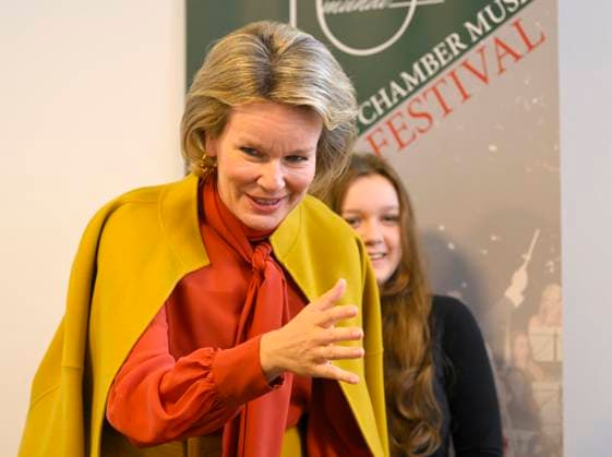 HRH Queen Mathilde Visits Musica Mundi in Waterloo WATERLOO, BELGIUM - SEPTEMBER 28 : Queen Mathilde of Belgium is visiting the Musica Mundi school in Waterloo. This international school offers young gifted musicians aged 10 to 18 the opportunity to combine professional music training with a general secondary education program. Young talents from all over the world receive intensive individual instrument training and classroom lessons in music and general education. The Queen attends a lesson, attends a concert and meets the teachers and students..Visit pictured on SEPTEMBER 28, 2023 in Waterloo, Belgium, 28 09 2023 Waterloo Belgium  Copyright: xPhilipxReynaersx