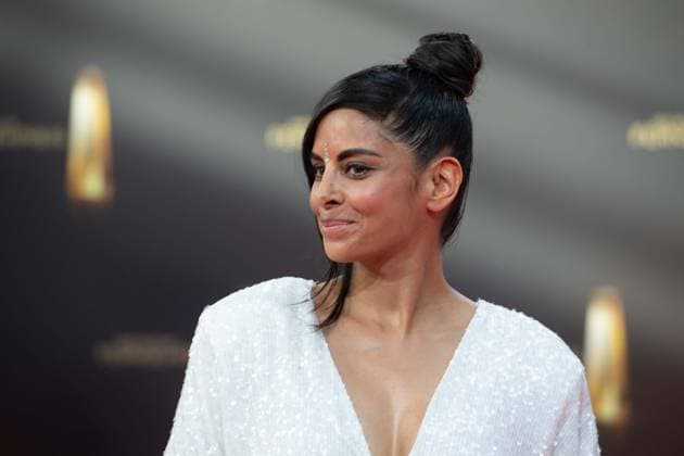 Collien ULMEN-FERNANDEZ, Moderatorin, Schauspielerin, Roter Teppich, Red Carpet Show, Ankunft, arrival, Verleihung des Deutschen Fernsehpreises, Der Deutsche Fernsehpreis 2023, Deutscher Fernsehpreis 2023 in den MMC Studios Koeln, am 28.09.2023.