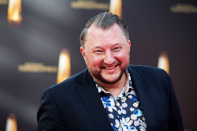 Sebastian LEGE, Koch, Roter Teppich, Red Carpet Show, Ankunft, arrival, Verleihung des Deutschen Fernsehpreises, Der Deutsche Fernsehpreis 2023, Deutscher Fernsehpreis 2023 in den MMC Studios Koeln, am 28.09.2023.