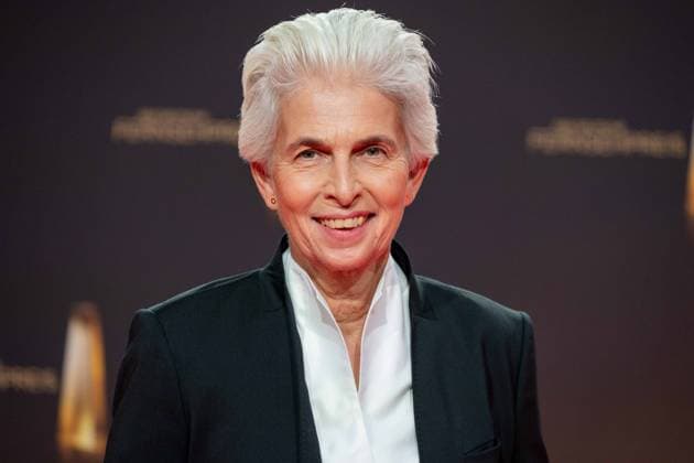 Marie-Agnes STRACK-ZIMMERMANN, Politikerin, FDP, Roter Teppich, Red Carpet Show, Ankunft, arrival, Verleihung des Deutschen Fernsehpreises, Der Deutsche Fernsehpreis 2023, Deutscher Fernsehpreis 2023 in den MMC Studios Koeln, am 28.09.2023.