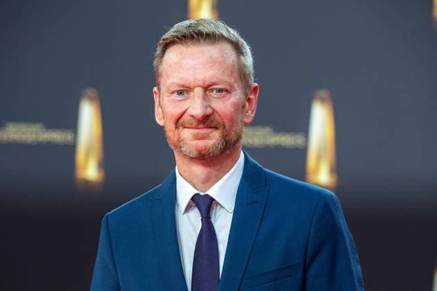 Michael KESSLER, Schauspieler, Roter Teppich, Red Carpet Show, Ankunft, arrival, Verleihung des Deutschen Fernsehpreises, Der Deutsche Fernsehpreis 2023, Deutscher Fernsehpreis 2023 in den MMC Studios Koeln, am 28.09.2023.