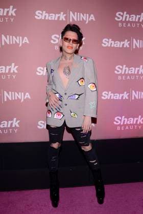 Mexico City Shark Beauty Launch September 28, 2023, Mexico City, Mexico: Guillermo Kunno attends the Pink carpet of the ˜Shark Beauty™ launch at Estacion Indianilla Cultural Center. on September 28, 2023 in Mexico City, Mexico. (Photo by Carlos Tischler Eyepix Group) Copyright: xCarlosxTischler xEyepixxGroupx CT_28092023_100060