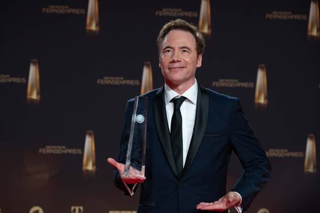 Preistraeger Michael Bully HERBIG, Regisseur, Schauspieler, Kategorie Ehrenpreis der Stifter, Lebenswerk, Verleihung des Deutschen Fernsehpreises, Der Deutsche Fernsehpreis 2023, Deutscher Fernsehpreis 2023 in den MMC Studios Koeln, am 28.09.2023.