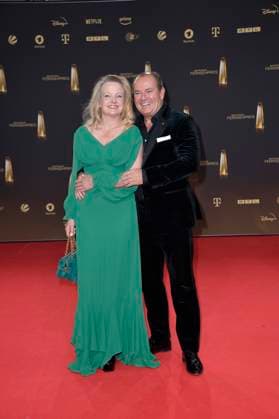 Wolfram Kons und Frau Alexa Kons bei der Verleihung des Deutschen Fernsehpreises in Koeln 28.09. 2023
