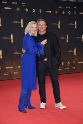 Hans Sigl mit Frau Susanne Sigl bei der Verleihung des Deutschen Fernsehpreises in Koeln 28.09. 2023