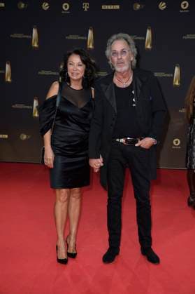 Hugo Egon Balder mit Frau Elena Balder bei der Verleihung des Deutschen Fernsehpreises in Koeln 28.09. 2023
