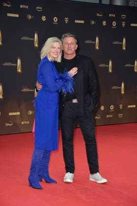 Hans Sigl mit Frau Susanne Sigl bei der Verleihung des Deutschen Fernsehpreises in Koeln 28.09. 2023
