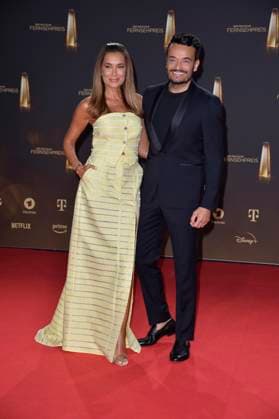 Jana Ina Zarrella und Ehemann Giovanni Zarrella bei der Verleihung des Deutschen Fernsehpreises in Koeln 28.09. 2023