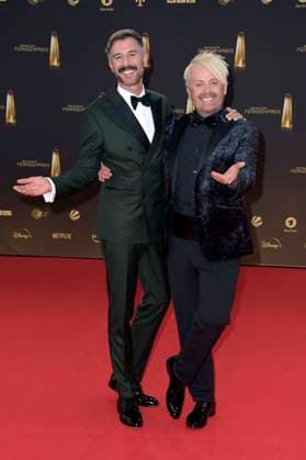 Jochen Schropp und Ross Antony bei der Verleihung des Deutschen Fernsehpreises 2023 in den MMC Studios. Köln, 28.09.2023