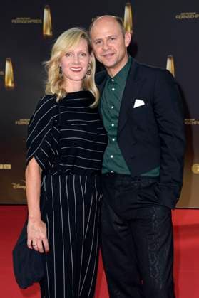 Anna Schudt mit Ehemann Moritz Führmann bei der Verleihung des Deutschen Fernsehpreises 2023 in den MMC Studios. Köln, 28.09.2023