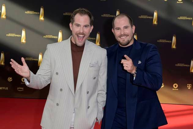 Dennis Wolter und Benjamin Wolter bei der Verleihung des Deutschen Fernsehpreises 2023 in den MMC Studios. Köln, 28.09.2023