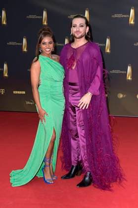 Aminata Belli und Riccardo Simonetti bei der Verleihung des Deutschen Fernsehpreises 2023 in den MMC Studios. Köln, 28.09.2023