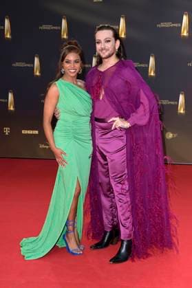 Aminata Belli und Riccardo Simonetti bei der Verleihung des Deutschen Fernsehpreises 2023 in den MMC Studios. Köln, 28.09.2023