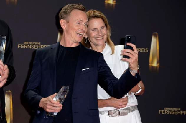 Jochen Breyer und Katrin Müller-Hohenstein bei der Verleihung des Deutschen Fernsehpreises 2023 in den MMC Studios. Köln, 28.09.2023