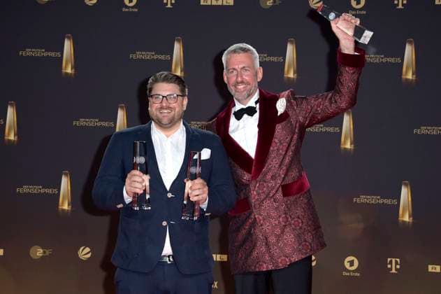 Andreas Lechner und Sebastian Pufpaff bei der Verleihung des Deutschen Fernsehpreises 2023 in den MMC Studios. Köln, 28.09.2023