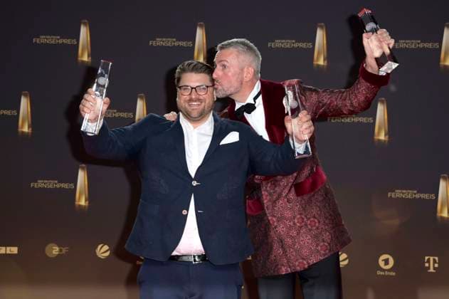 Andreas Lechner und Sebastian Pufpaff bei der Verleihung des Deutschen Fernsehpreises 2023 in den MMC Studios. Köln, 28.09.2023