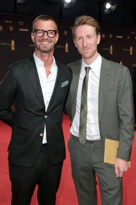Joko Winterscheidt und Louis Klamroth bei der Verleihung des Deutschen Fernsehpreises 2023 in den MMC Studios. Köln, 28.09.2023