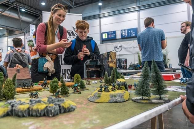 Die Modell Hobby Spiel Messe 2023 hat auf dem Leipziger Messegelände begonnen. Zahlreiche Aussteller aus dem Bereich Brettspiel, Modellbau und Bastel locken viele Besucher auf die Neue Messe im Leipziger Norden. Modell Hobby Spiel 2023