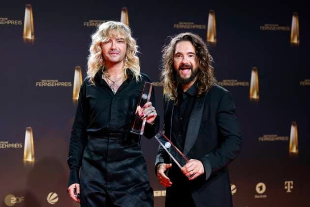 Die Musiker-Brüder Bill Kaulitz und Tom Kaulitz bei der Gala des Deutschen Fernsehpreis 2023 im Coloneum. Köln, 28.09.2023 NRW Deutschland Copyright: xChristophxHardtx