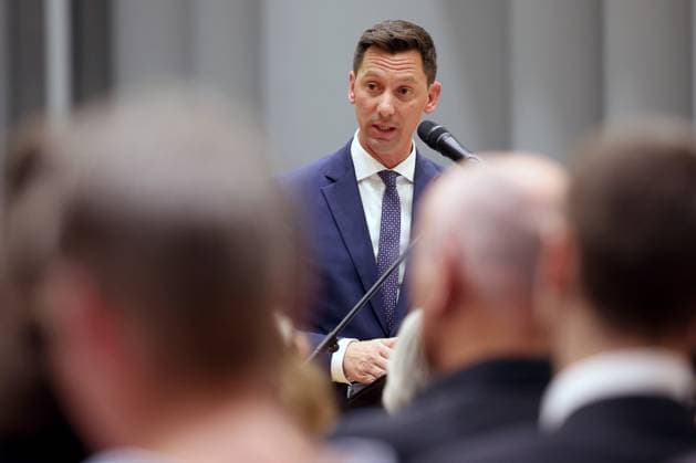 Landrat Andreas Mueller (Müller) (SPD), Offizielle Eroeffnung (Eröffnung), neuer Probesaal, neues Probehaus, Haus der Musik der Philharmonie Suedwestfalen (Südwestfalen) in der Oranienstrasse in Siegen Philharmonie Suedwestfalen Haus der Musik am 28.09.2023 in Siegen Deutschland. NUTZUNG NUR REDAKTIONELL