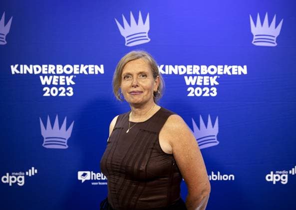 AMSTERDAM - Yvonne Jagtenberg on the red carpet prior to the Children s Book Ball. During the event, the Golden Pencil and the Golden Pencil were awarded, among other things. ANP RAMON VAN FLYMEN netherlands out - belgium out  Copyright: xx x479714411x originalFilename: 479714411.jpg