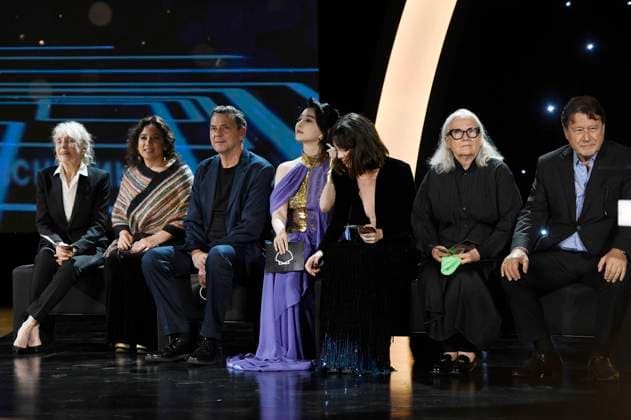 Claire Denis, Cristina Gallego, Christian Petzold, Fan Bingbing, Vicky Luengo, Brigitte Lacombe und Robert Lantos bei der Preisverleihung auf dem 71. Internationalen Filmfestival San Sebastian Festival Internacional de Cine de San Sebastian im Kursaal. San Sebastian, 30.09.2023