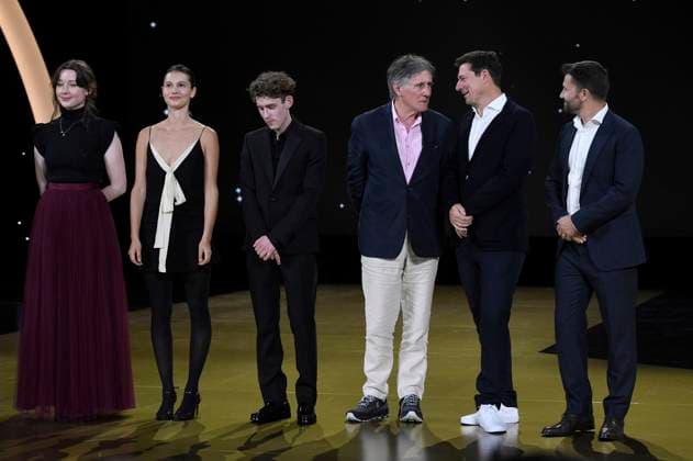 Grainne Good, LÃ onie Lojkine, Fionn O Shea, Gabriel Byrne und Gäste bei der Preisverleihung auf dem 71. Internationalen Filmfestival San Sebastian Festival Internacional de Cine de San Sebastian im Kursaal. San Sebastian, 30.09.2023