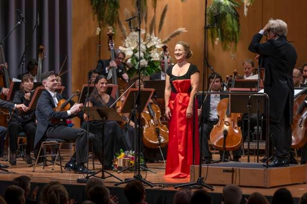 30.09.2023, Internationales Klassikfestival: Festival der Nationen 2023, im Kurhaus Bad Wörishofen im Unterallgäu, Sopranistin Diana Damrau (GER) mit dem Münchner Rundfunkorchester. 30.09.2023, Klassikfestival Bad Wörishofen 30.09.2023, Klassikfestival Bad Wörishofen