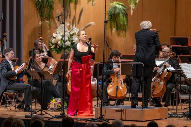 30.09.2023, Internationales Klassikfestival: Festival der Nationen 2023, im Kurhaus Bad Wörishofen im Unterallgäu, Sopranistin Diana Damrau (GER) mit dem Münchner Rundfunkorchester 30.09.2023, Klassikfestival Bad Wörishofen 30.09.2023, Klassikfestival Bad Wörishofen