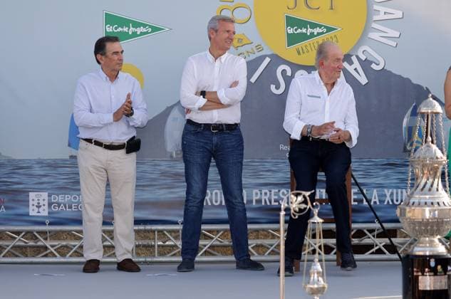 Awards ceremony of the 8th edition of the King Juan Carlos Regattas King Juan Carlos and JosÃ Campos during the awards ceremony of the 8th edition of the King Juan Carlos Regattas, on October 1, 2023, in Sanxenxo, Pontevedra, Galicia, Spain. Photo by JosÃ Ramon Hernando Europa Press ABACAPRESS.COM Sanxenxo Spain  Copyright: xEuropaxPress ABACAx 870020_002 EuropaxPress ABACAx 870020_002