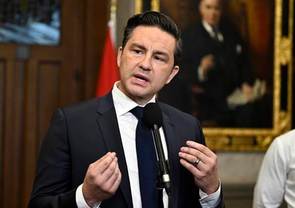 October 3, 2023, Ottawa, ON, CAN: Conservative Leader Pierre Poilievre speaks to reporters in the Foyer of the House of Commons on Parliament Hill in Ottawa, on Tuesday, Oct. 3, 2023. Ottawa CAN  - ZUMAc35_ 20231003_zaf_c35_021 Copyright: xJustinxTangx