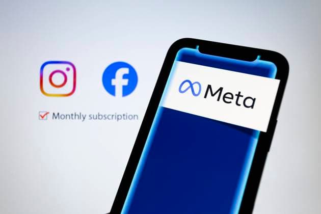 October 3, 2023, Asuncion, Paraguay: Meta Platforms logo is displayed on a smartphone backdropped by Instagram icon, Facebook logo and the words Monthly subscription. Meta Platforms is reportedly planning to give Instagram and Facebook users in Europe the option to pay a monthly subscription to get ad-free versions of the social media platforms as a way to comply with the European Union s data privacy rules. Asuncion Paraguay - ZUMAc217 20231003_zip_c217_002 Copyright: xAndrexM.xChangx