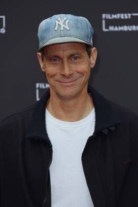 RECORD DATE NOT STATED FILMFEST HAMBURG AM 02.10.2023 Marc Hosemann, Premieren auf dem Roten Teppich auf dem Filmfest Hamburg im Cinemaxx Dammtor, HAmburg, 02.10.2023 Copyright: xEventpressxMPx