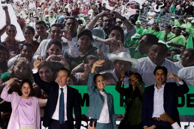 October 3, 2023, Mexico City, Mexico: Claudia Sheinbaum Pardo at the delivery of her certificate as a presidential candidate with the president of the Green Party, Karen Castrejon and the licensed senator, Manuel Velasco at the Expo Reforma Exhibition Center in Mexico City. on October 3, 2023 in Mexico City, Mexico Mexico City Mexico - ZUMAe321 20231003_zia_e321_030 Copyright: xLuisxBarronx