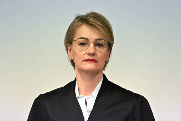 Strafverteidigerin Rechtsanwaeltin Dr. Sabine Stetter. Strafverfahren gegen Andrea Tandler und Darius NODJOUMI. wegen des Verdachts der Steuerhinterziehung und des Subventionsbetrugs (ãMaskeÒ) vor dem Oberlandesgericht Muenchen OLG II am 04.10.2023. *** Strafverteidigerin Rechtsanwaeltin Dr Sabine Stetter Criminal proceedings against Andrea Tandler and Darius NODJOUMI on suspicion of tax evasion and subsidy fraud ãMaskeÒ before the Higher Regional Court of Munich OLG II on 04 10 2023